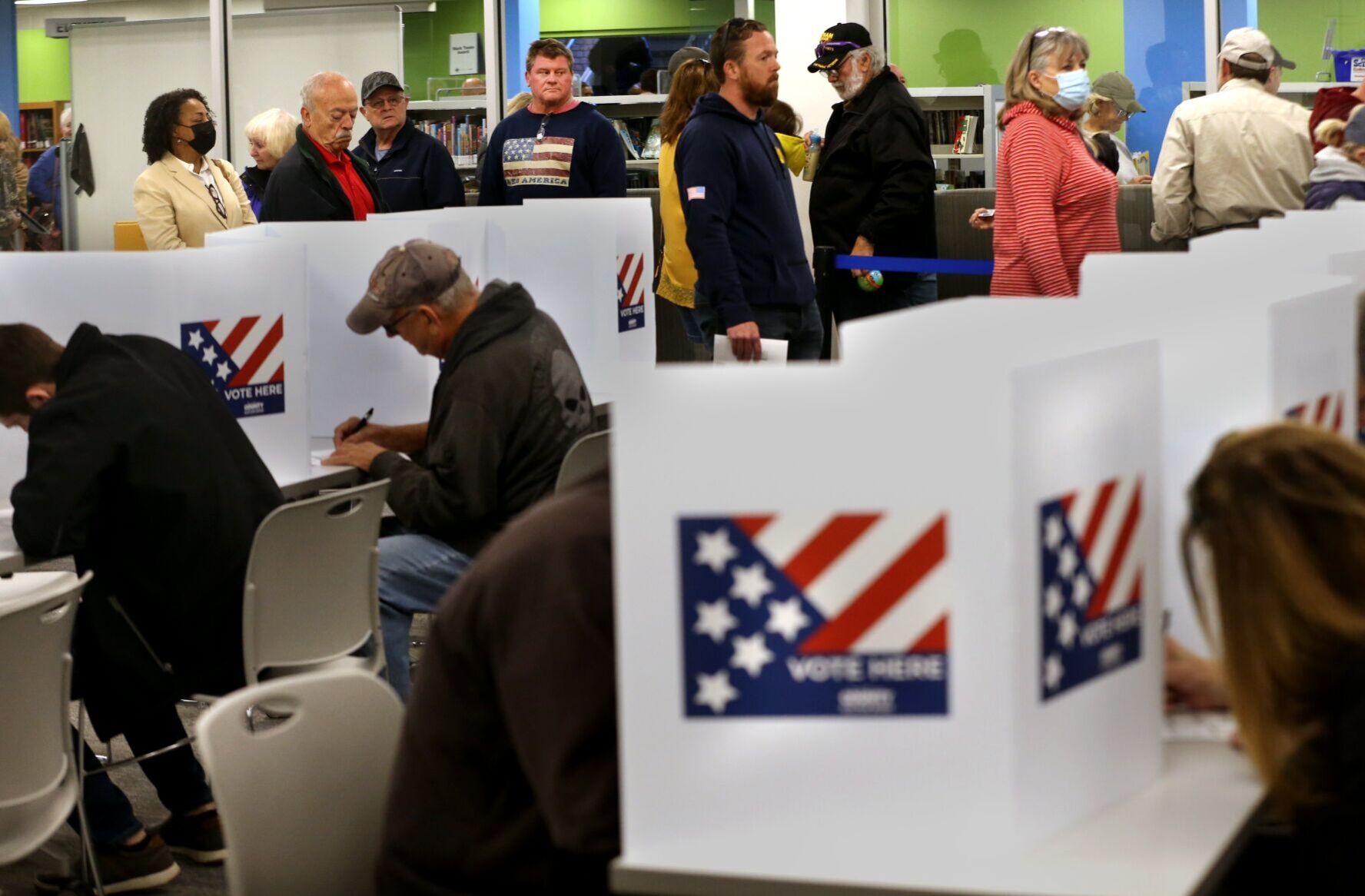 Voters flock to vote early